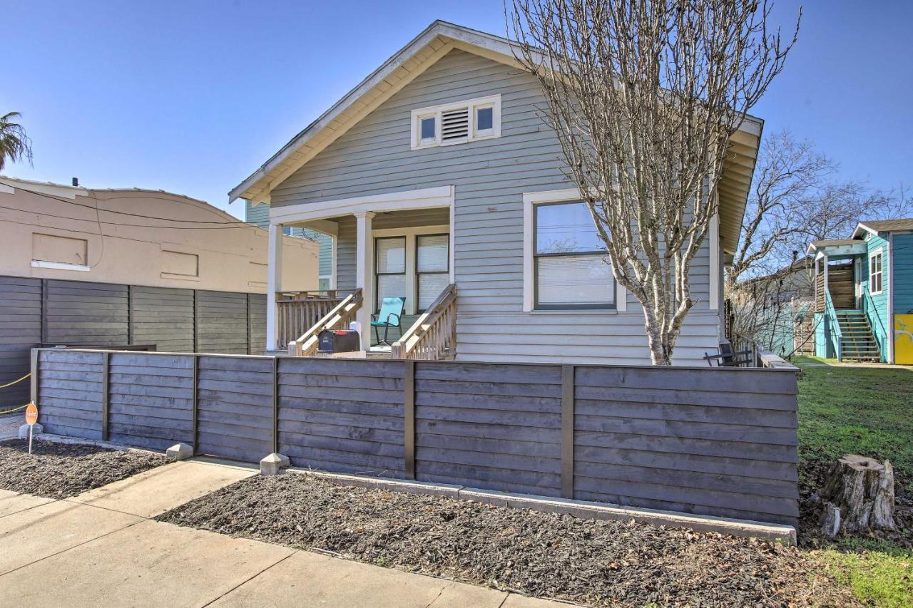 Cozy Beach Bungalow Near Galveston Seawall And Pier Exterior foto